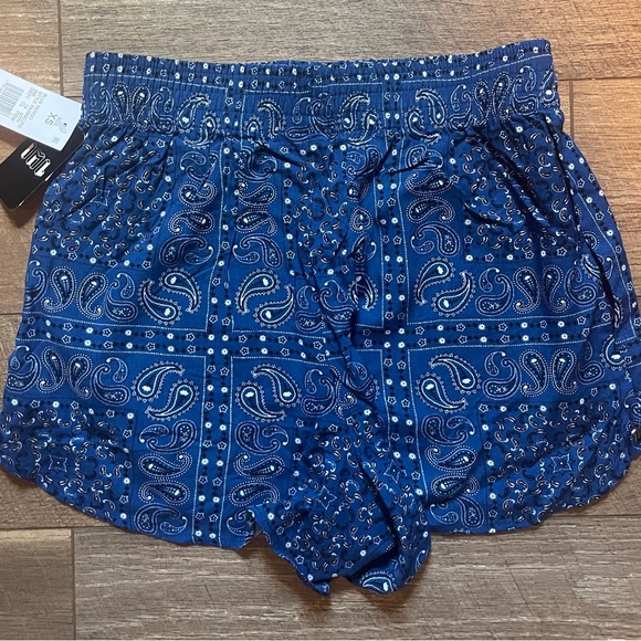 IML Shorts Sz XS - Picture 2 of 7